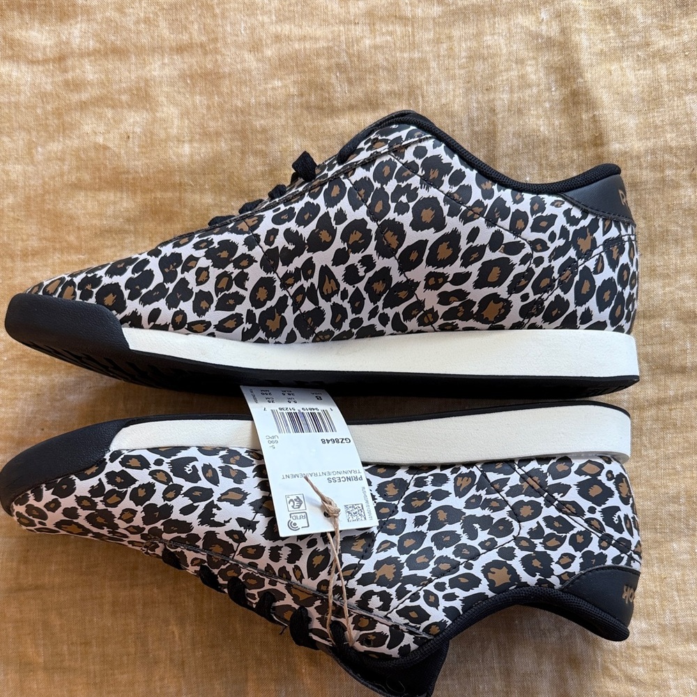 Reebok Princess Leopard print sneakers - Picture 16 of 17